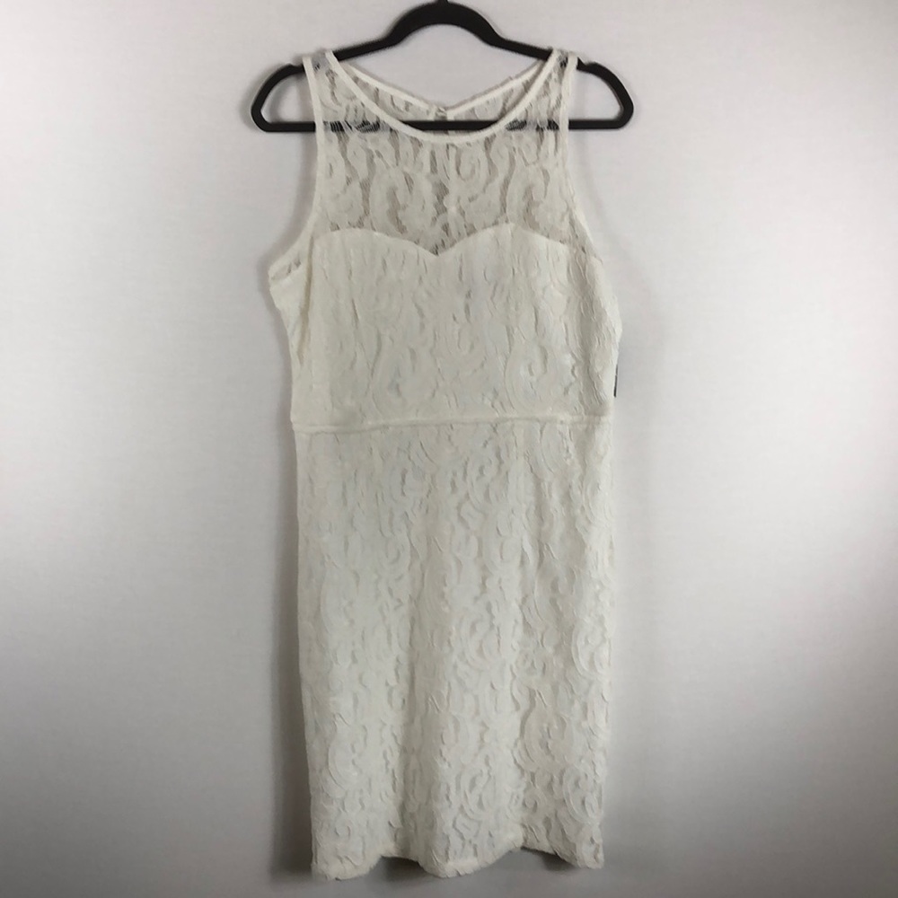 Marina Sleeveless Lace Dress